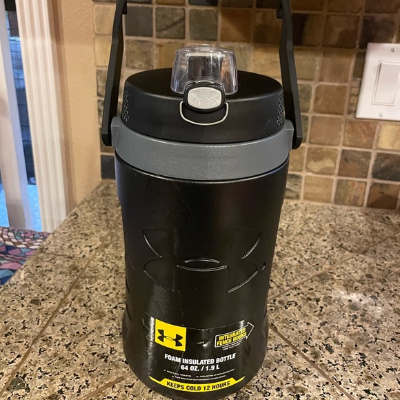 Thermos Dining Under Armor 64 Ounce Foam Insulated Industrial
